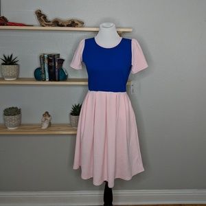 LuLaRoe Amelia box pleats & pockets sz M NWT